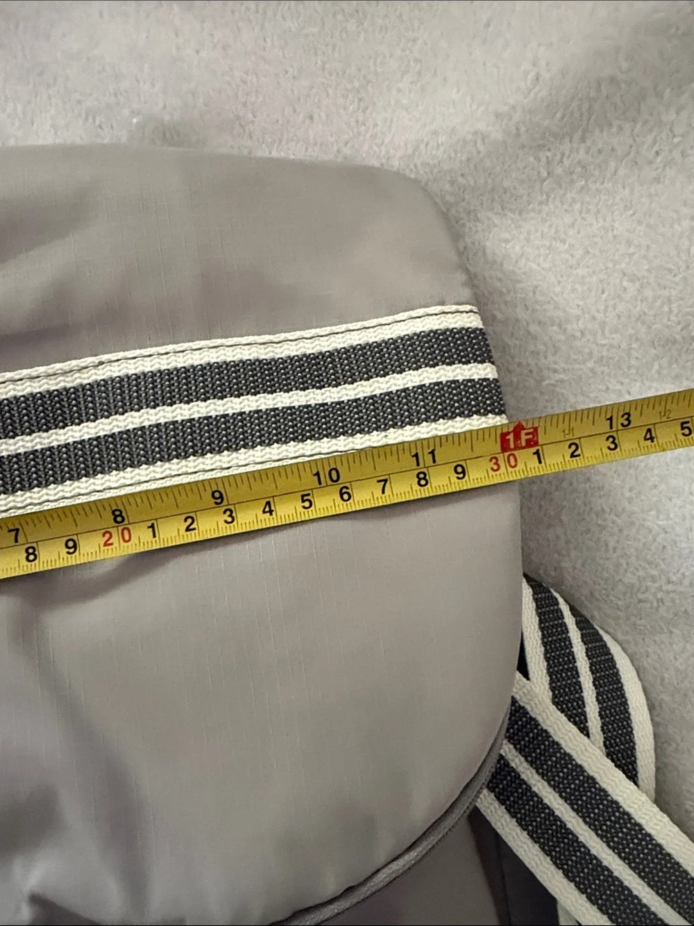 thirty-one Travel Duffle, Whisper Grey Colorblock Print